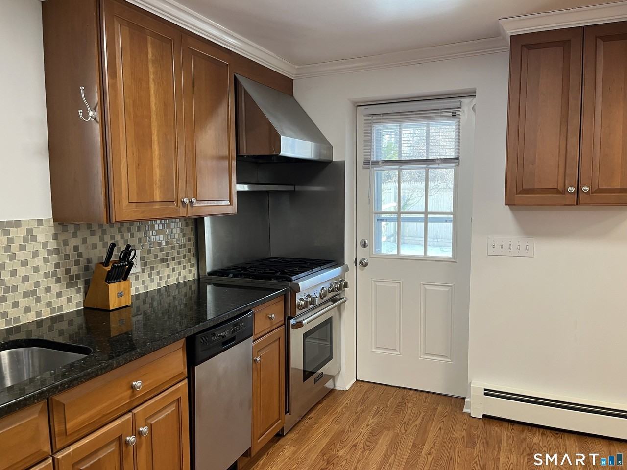 212 New Norwalk Rd Unit A - Photo 5 of 15