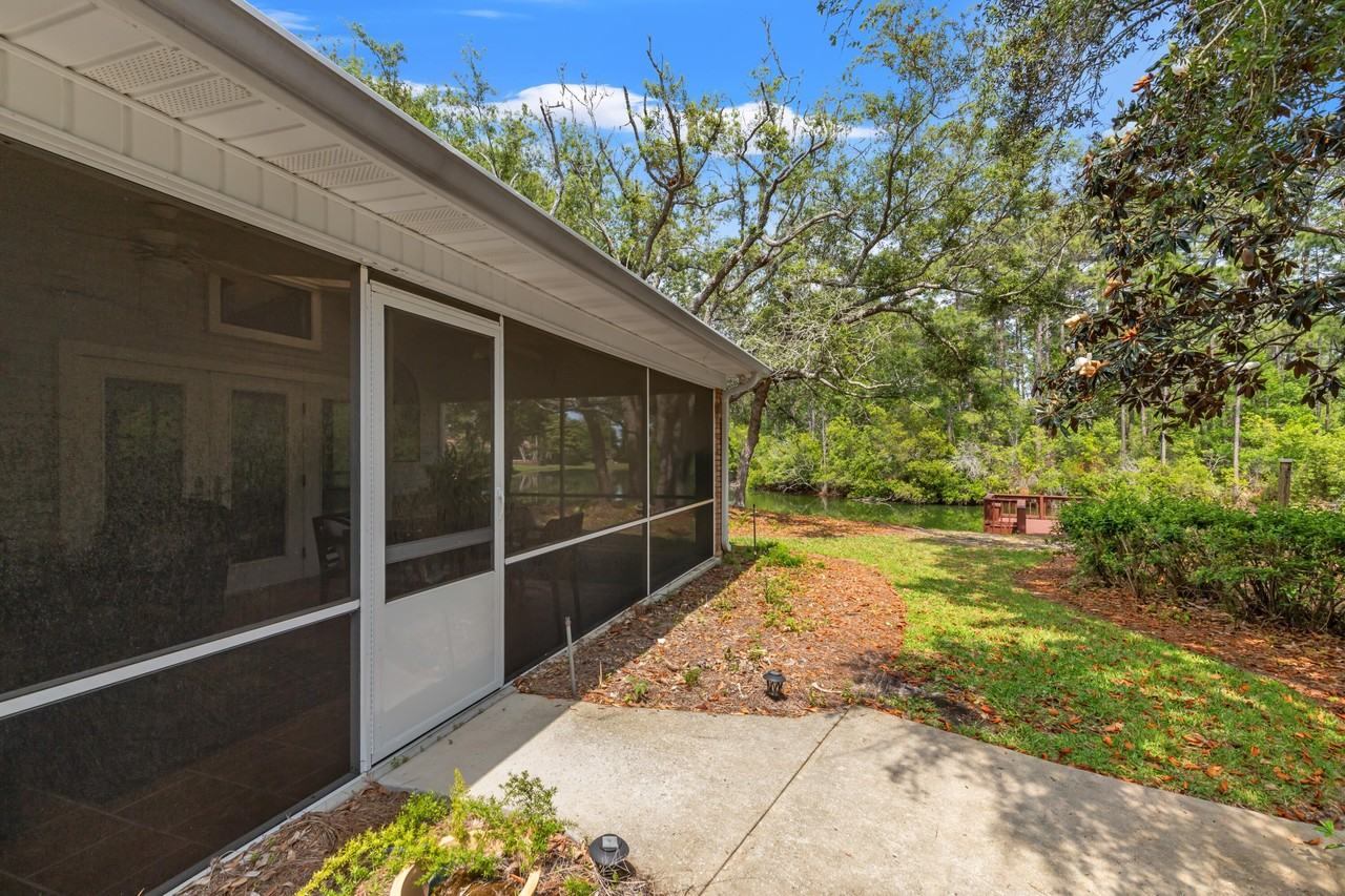 1224 Deerwood Dr - Photo 5 of 28