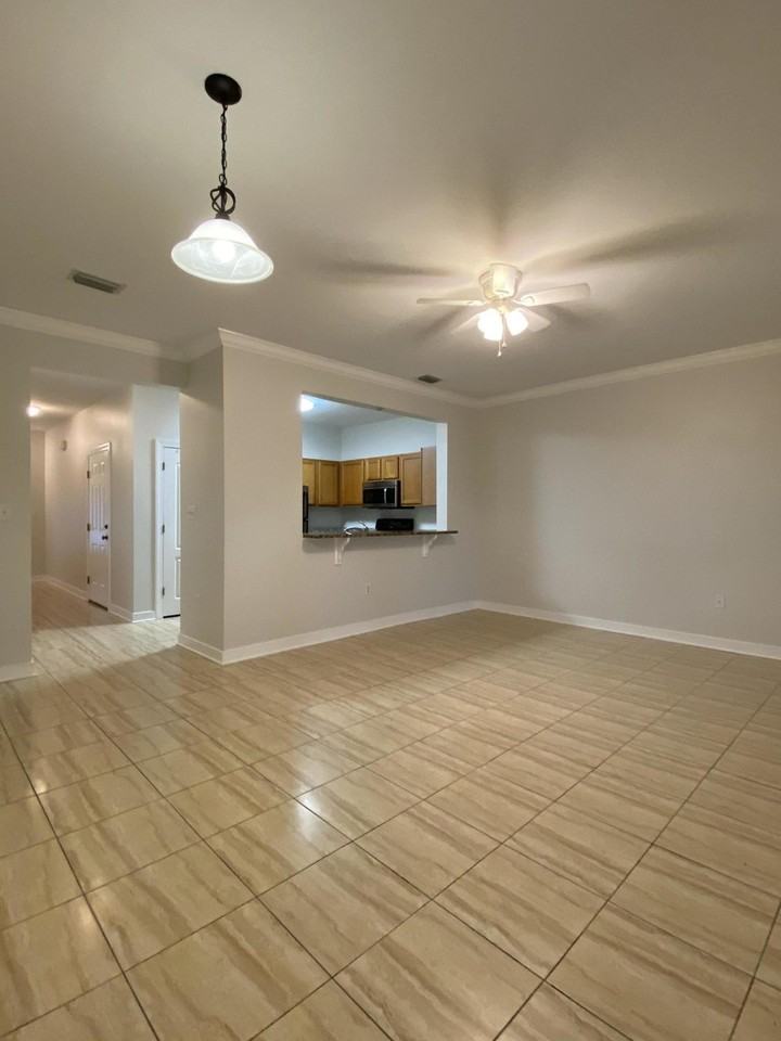 417 Twin Lakes Ln - Photo 7 of 19