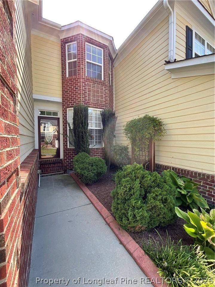 67 Hawk Ridge Dr - Photo 2 of 32