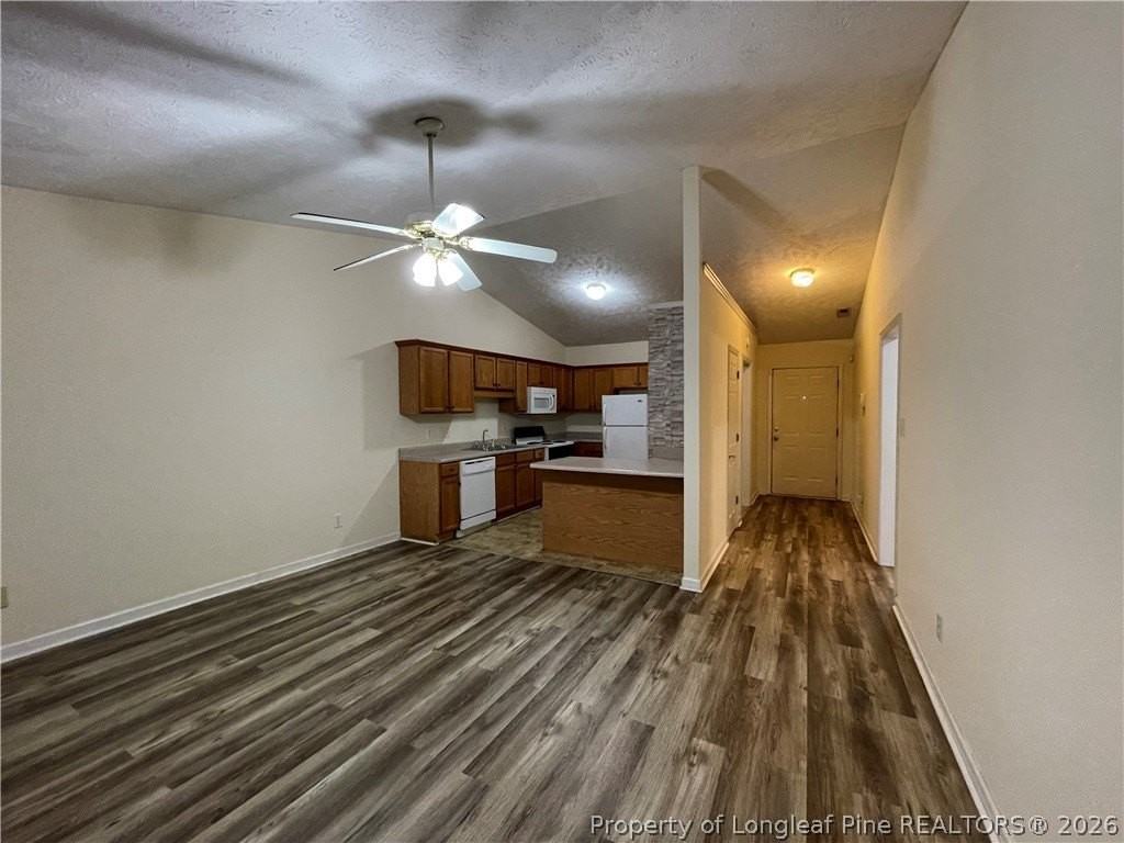 522 Longview Dr Apt B - Photo 5 of 10