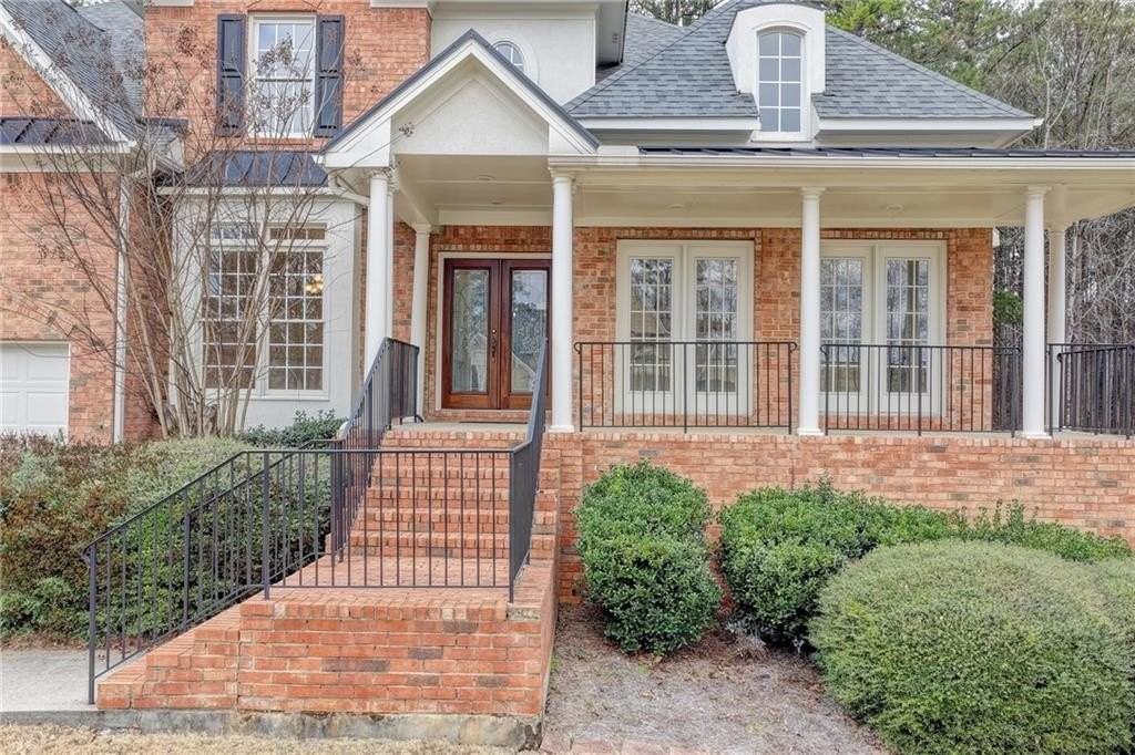 11140 Donnington Dr - Photo 4 of 50