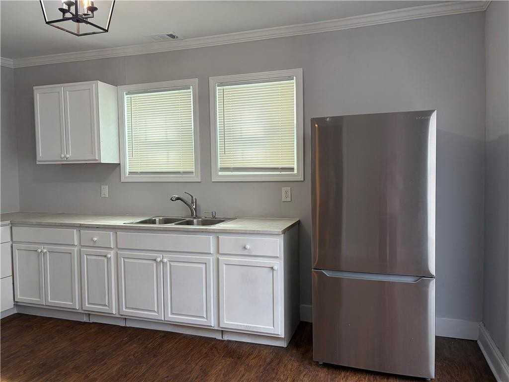 2088 Cavanaugh Ave Se - Photo 6 of 15