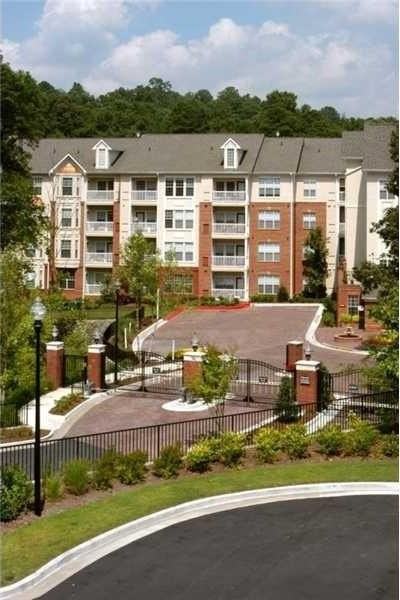 1408 Westchester Rdg Ne - Photo 2 of 20