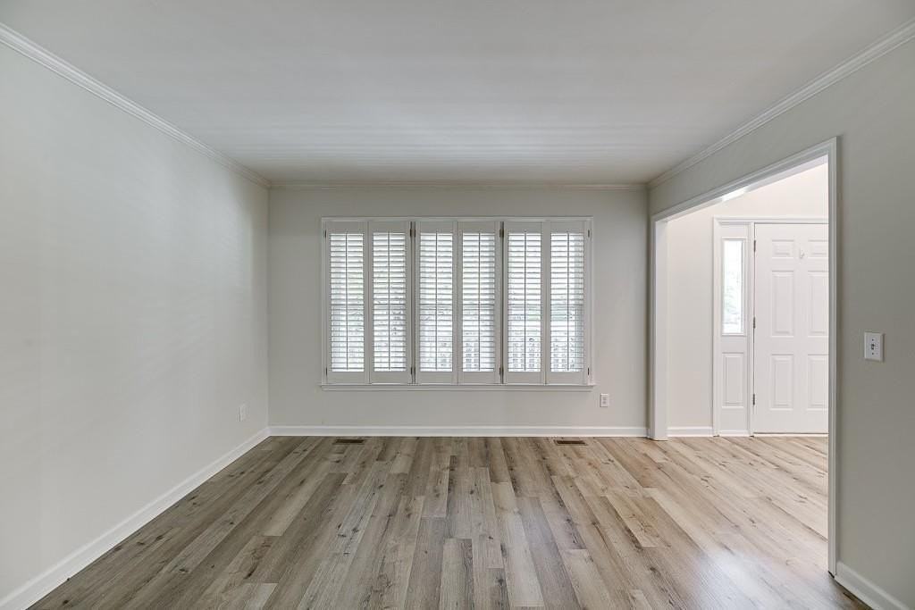 6655 Lake Run Dr - Photo 4 of 24