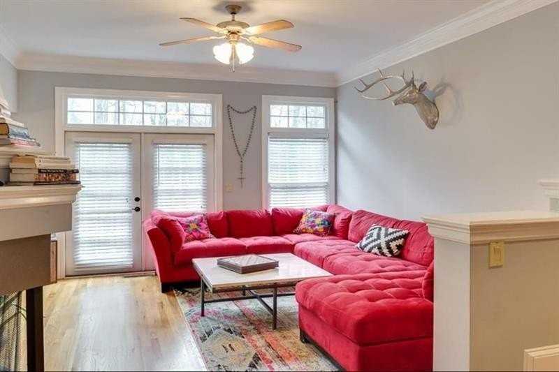 331 Carpenter Dr Apt 8 - Photo 3 of 37