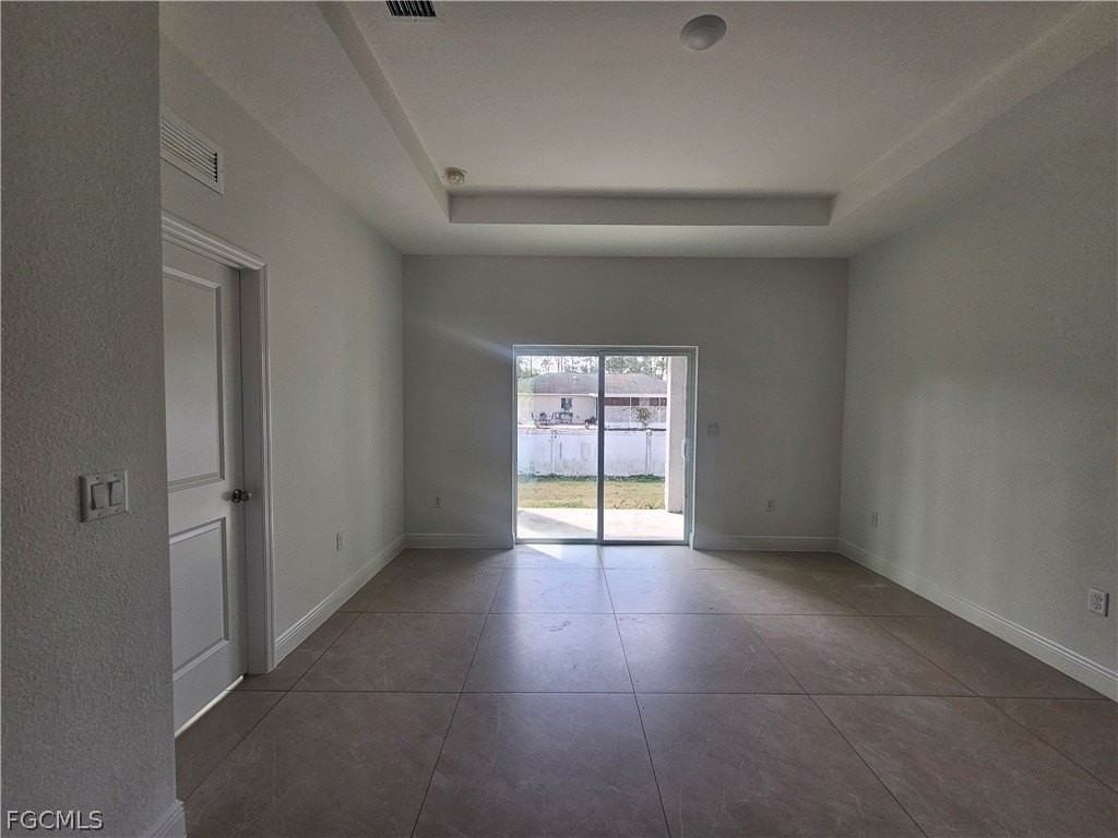 8753 Buckingham Rd - Photo 4 of 14