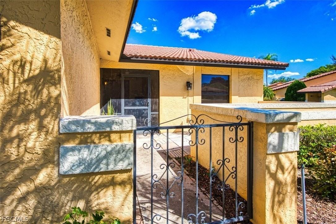 5368 Council Ln - Photo 4 of 10