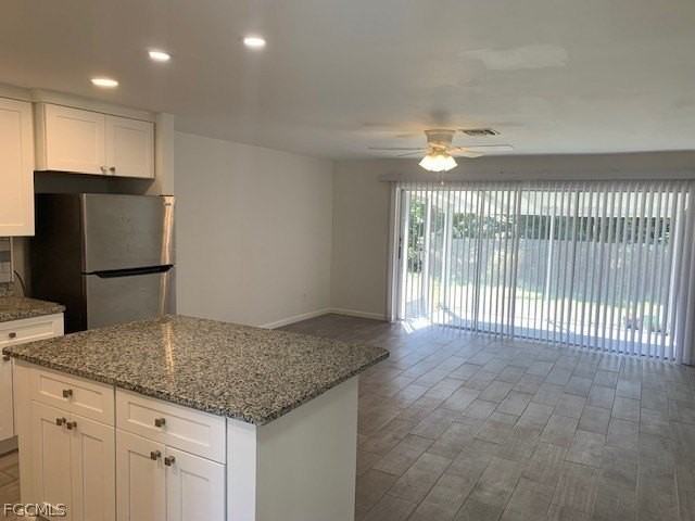 11389 Summerwinds Ct - Photo 2 of 11