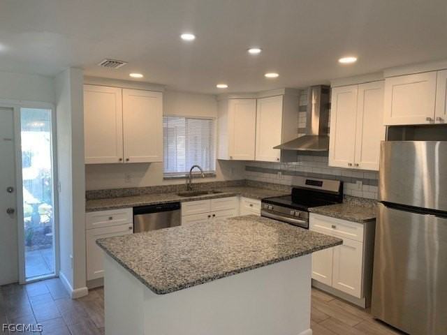 11389 Summerwinds Ct - Photo 4 of 11