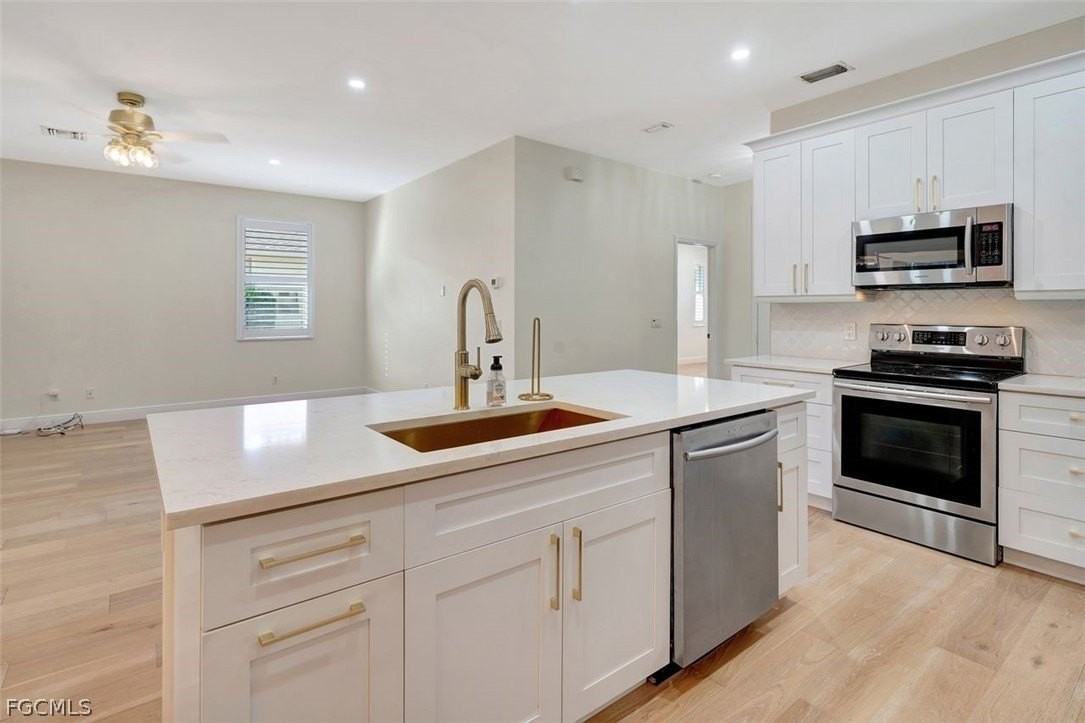 5794 Elizabeth Ann Way - Photo 2 of 42