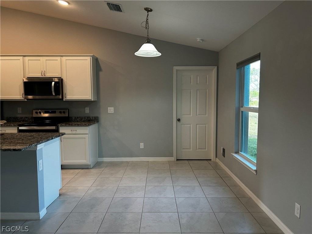 1011 Nw 22nd Ter - Photo 5 of 27