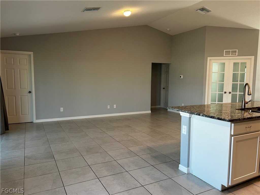 1011 Nw 22nd Ter - Photo 6 of 27