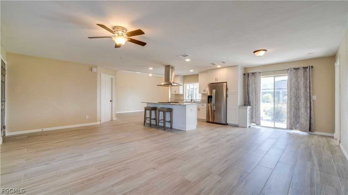 1128 Se 29th Ter - Photo 4 of 26