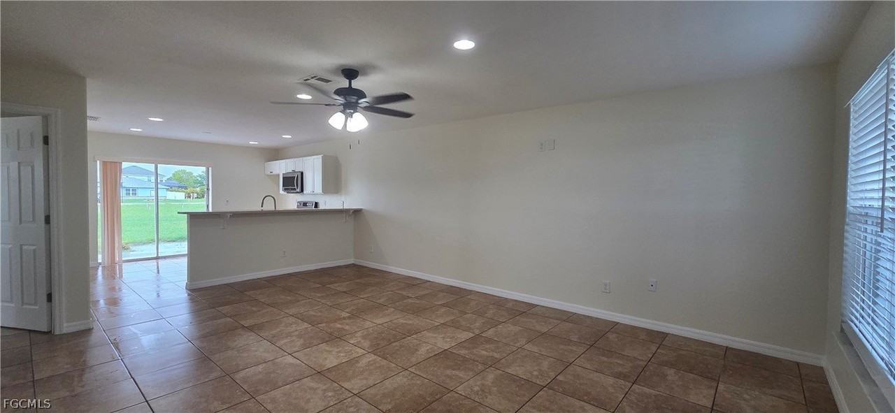 1415 Ne 8th Ter - Photo 3 of 14