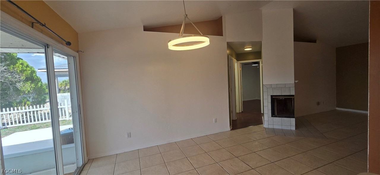 1828 Ne 13th Pl - Photo 7 of 27