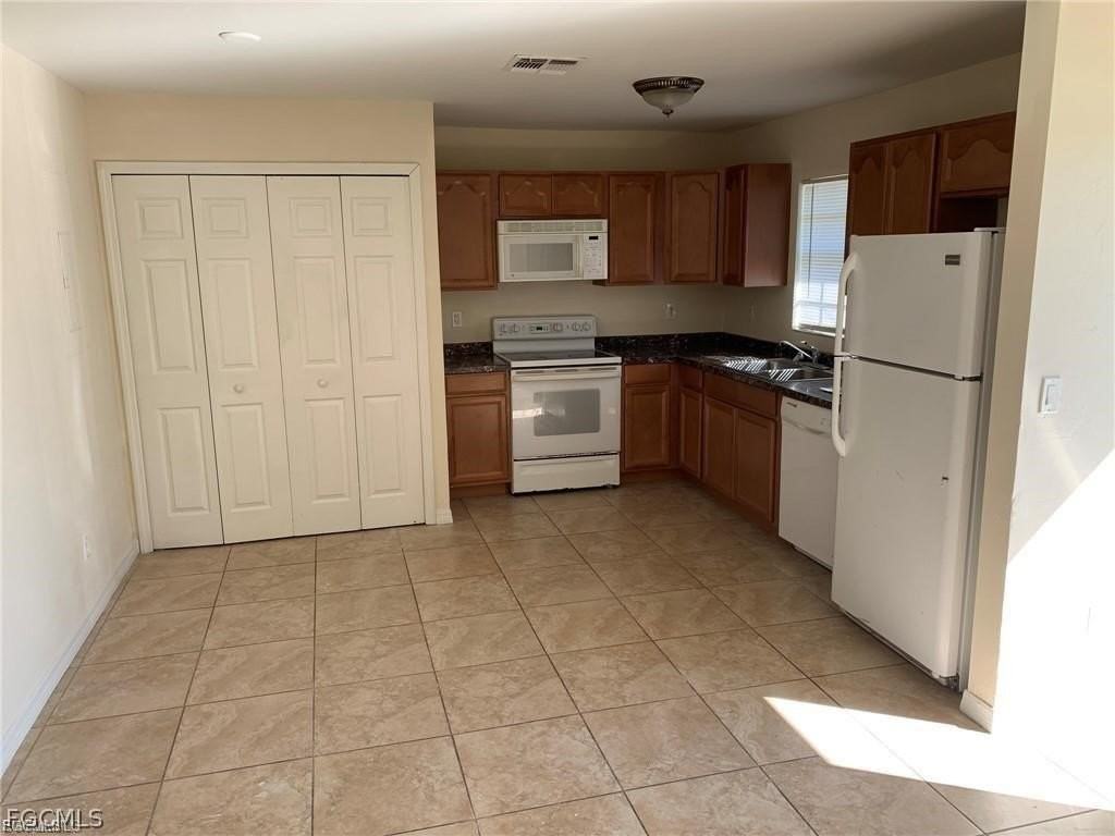 1908 Haviland Ave S - Photo 2 of 11