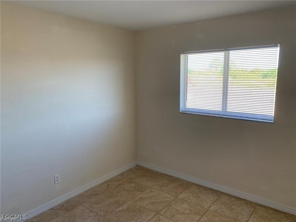 1908 Haviland Ave S - Photo 5 of 11