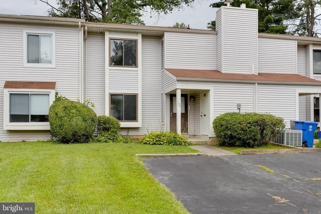 128 Briar Ct - Photo 2 of 23