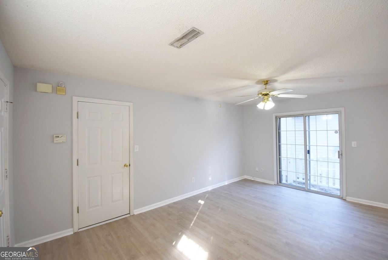 147 S Fairfield Dr - Photo 7 of 38