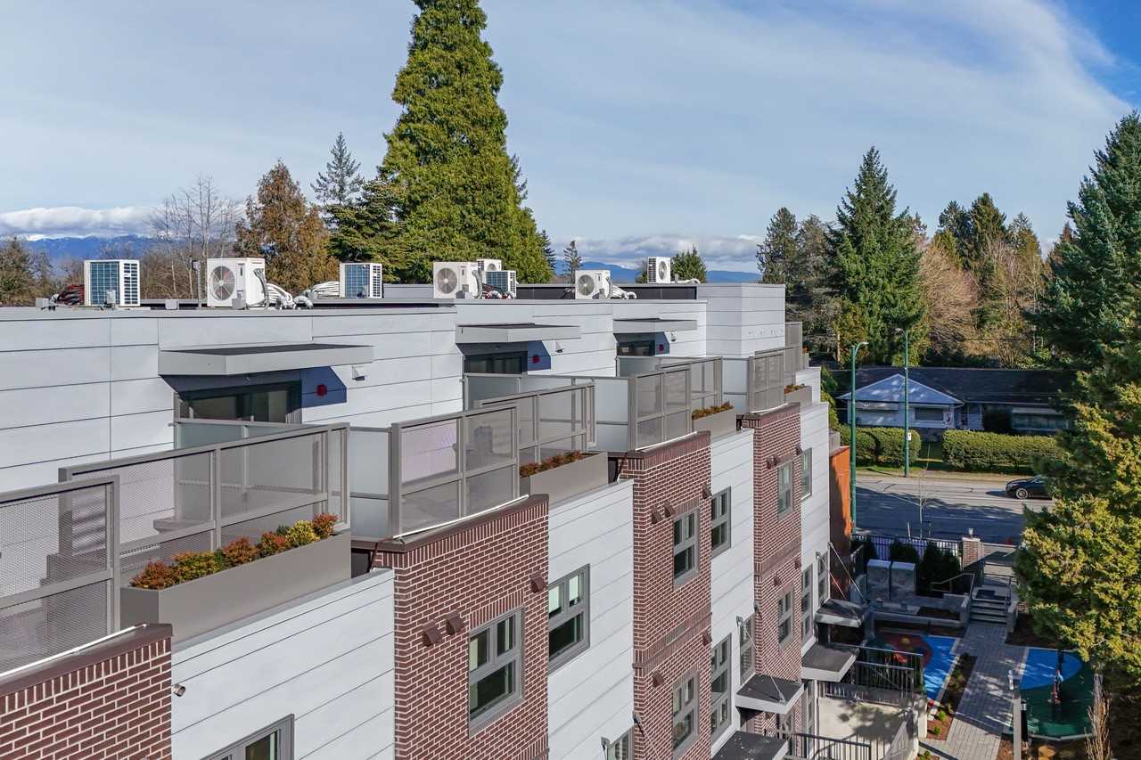 Hawthorne - 4575 Granville St - Photo 4 of 32