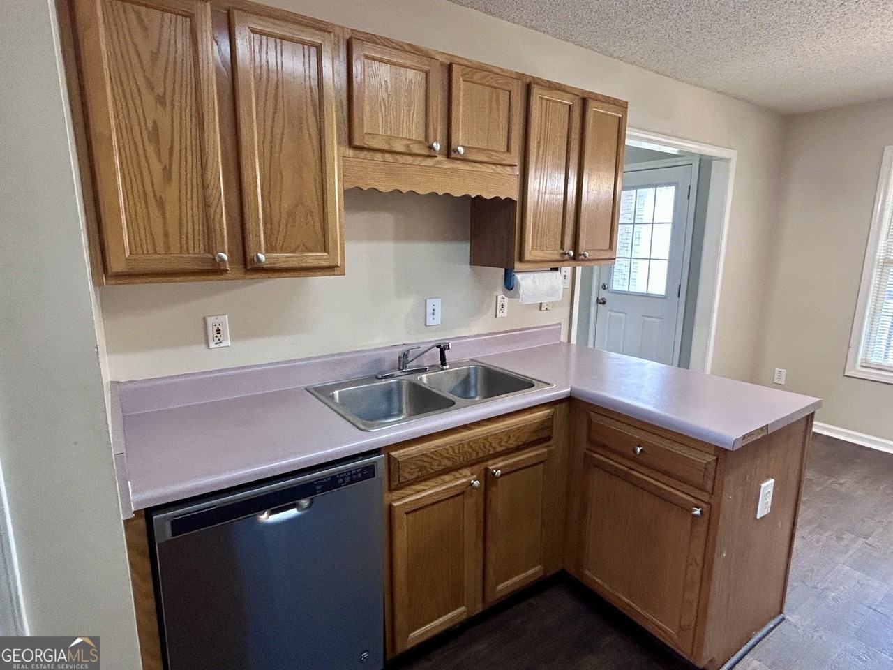 22 Meadow Chase Way - Photo 4 of 16