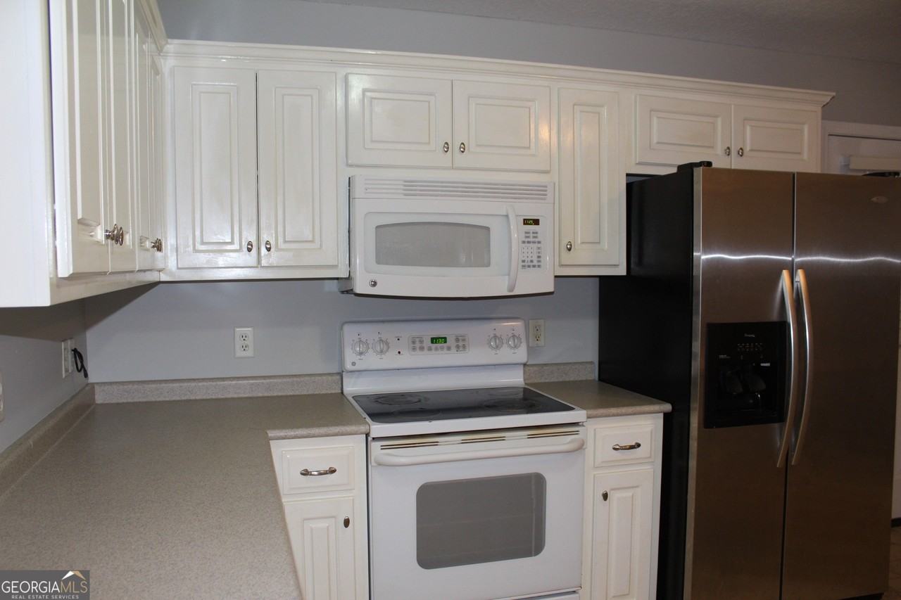 8052 Burkhalter Rd - Photo 3 of 19