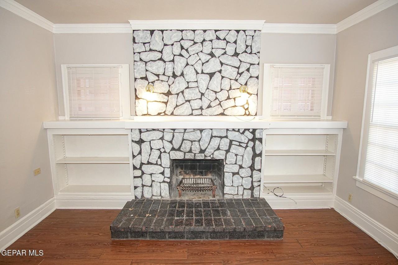 1503 N Kansas St Apt 2 - Photo 5 of 15