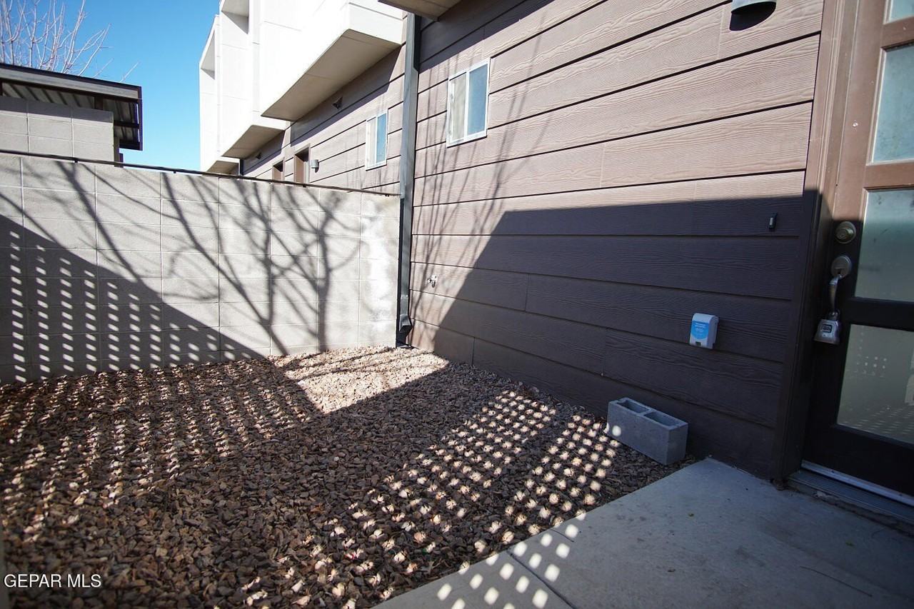 6262 Woodrow Bean Trans Mountain Rd Unit 7 - Photo 2 of 17