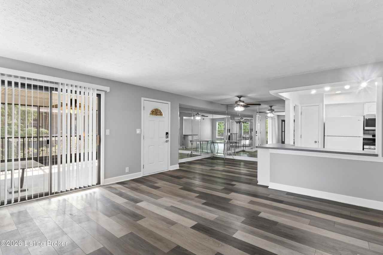 10331 Shelbyville Rd - Photo 7 of 22