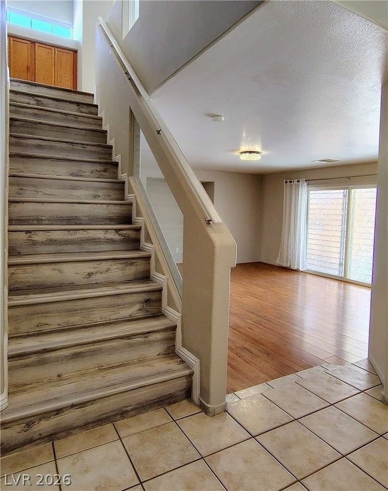 10097 Flagstaff Butte Ave - Photo 3 of 18