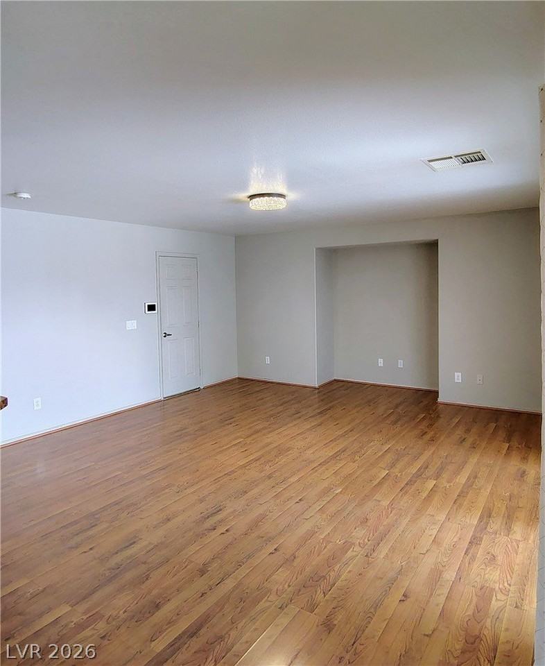 10097 Flagstaff Butte Ave - Photo 5 of 18