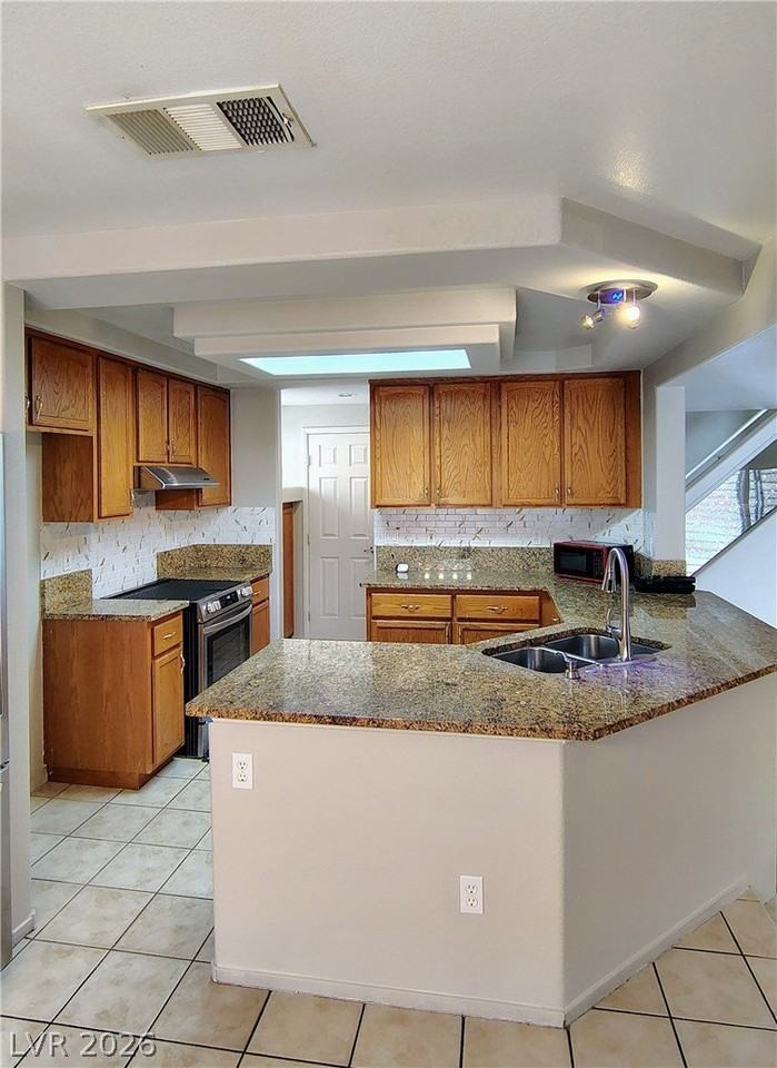 10097 Flagstaff Butte Ave - Photo 7 of 18