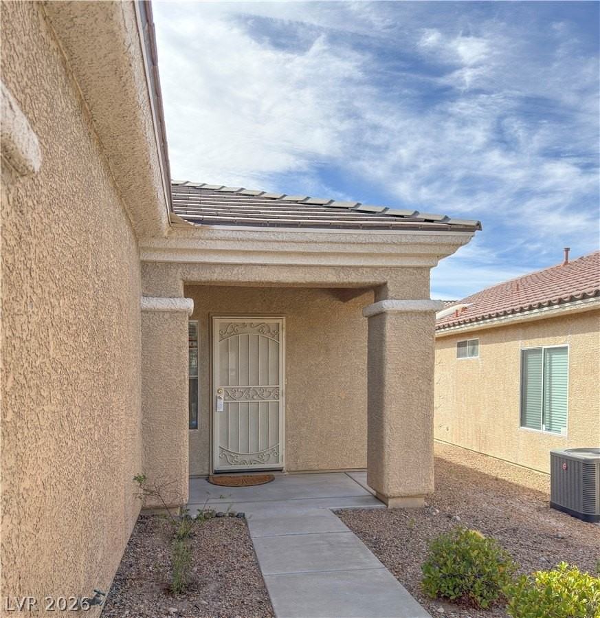 2823 Sapphire Desert Dr - Photo 4 of 20