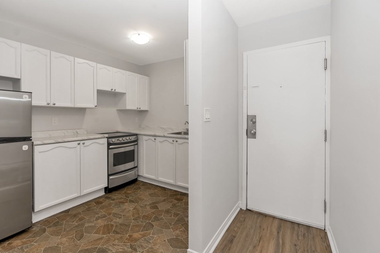 12 Colborne St E, Orillia, ON L3V 1T3, Canada - Photo 5 of 50