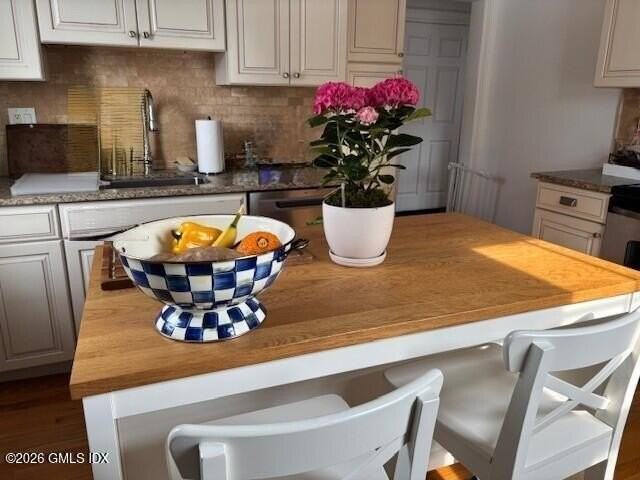 36 Locust St #2 - Photo 6 of 22