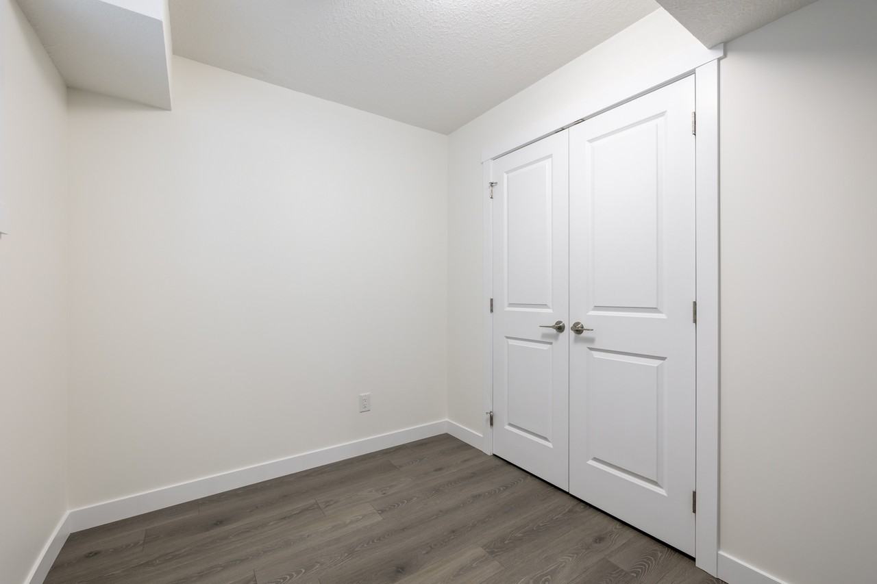 9823 107 St - Photo 6 of 50