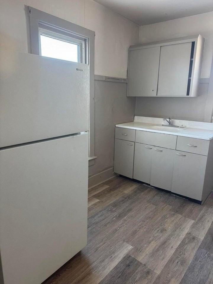 1001 N Saginaw St #8 - Photo 5 of 6