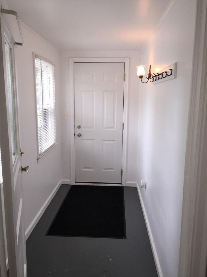 76 1st St - Photo 3 of 10