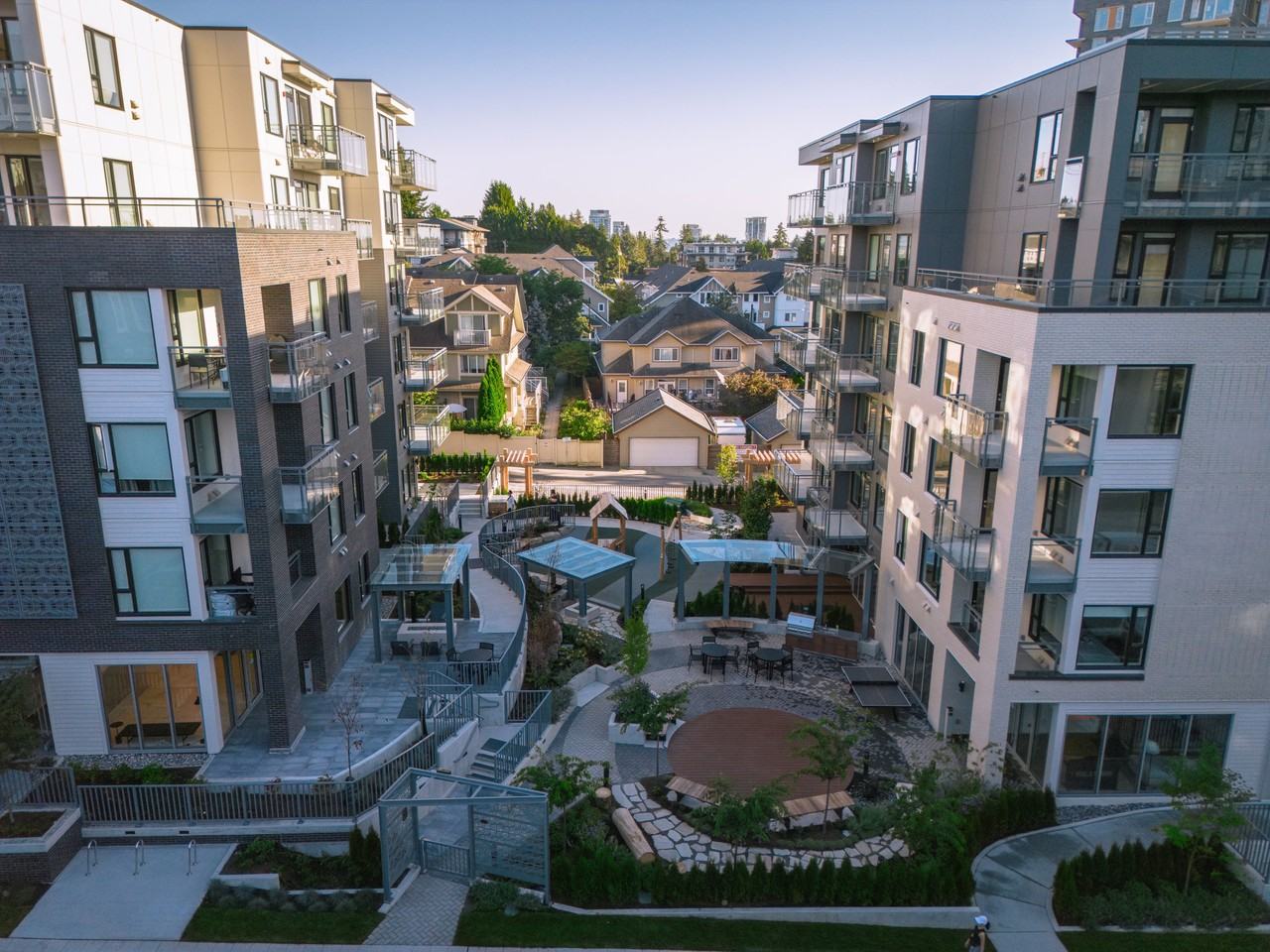 Seasons - Photo 2 of 20