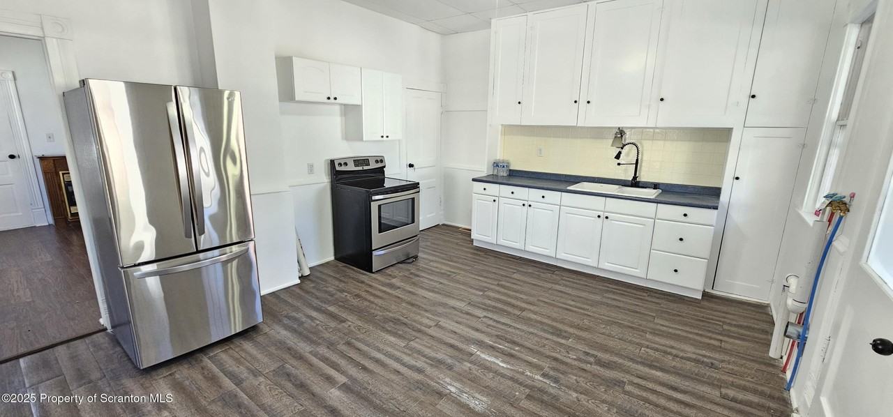 126 S Rebecca Ave - Photo 6 of 25