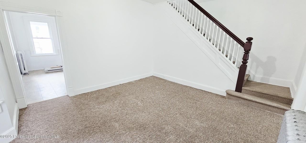 128 S Rebecca Ave - Photo 2 of 24