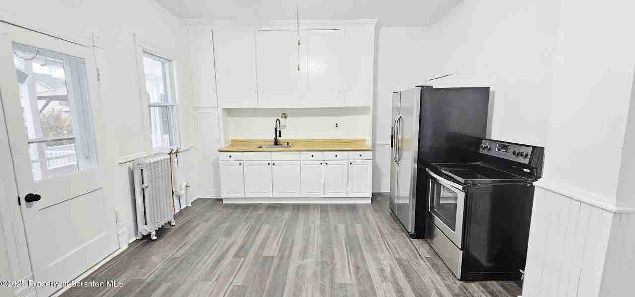 128 S Rebecca Ave - Photo 6 of 24