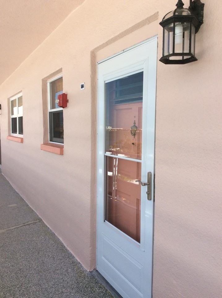 6025 Shore Blvd S - Photo 3 of 14