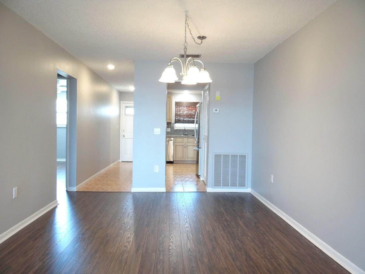 6025 Shore Blvd S - Photo 4 of 14