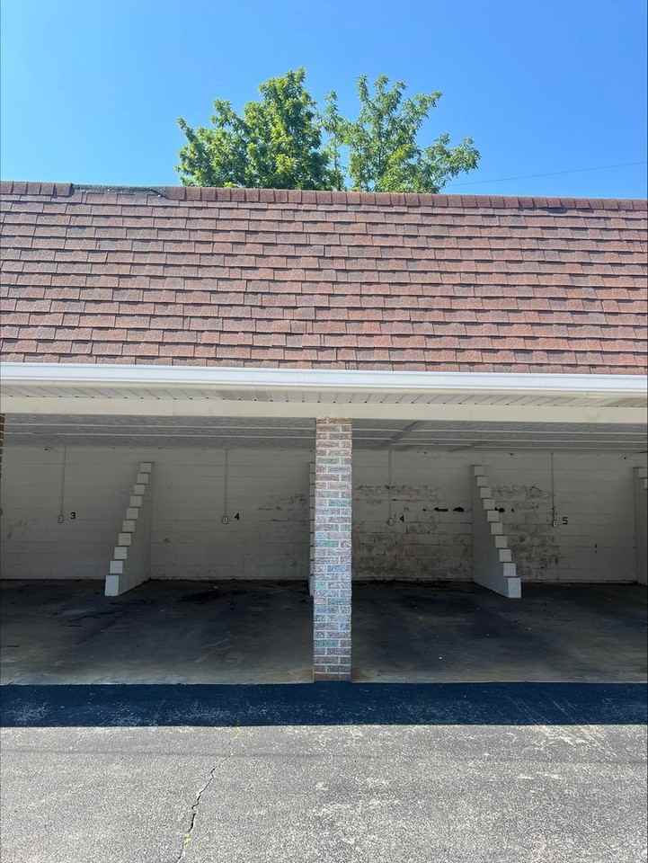 400 Crestview Dr #3 - Photo 6 of 9