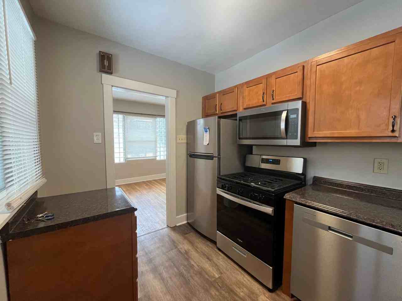 177 Lacrosse St - Photo 2 of 15