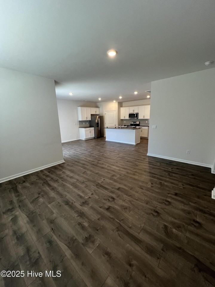 608 Rex Ct - Photo 5 of 38