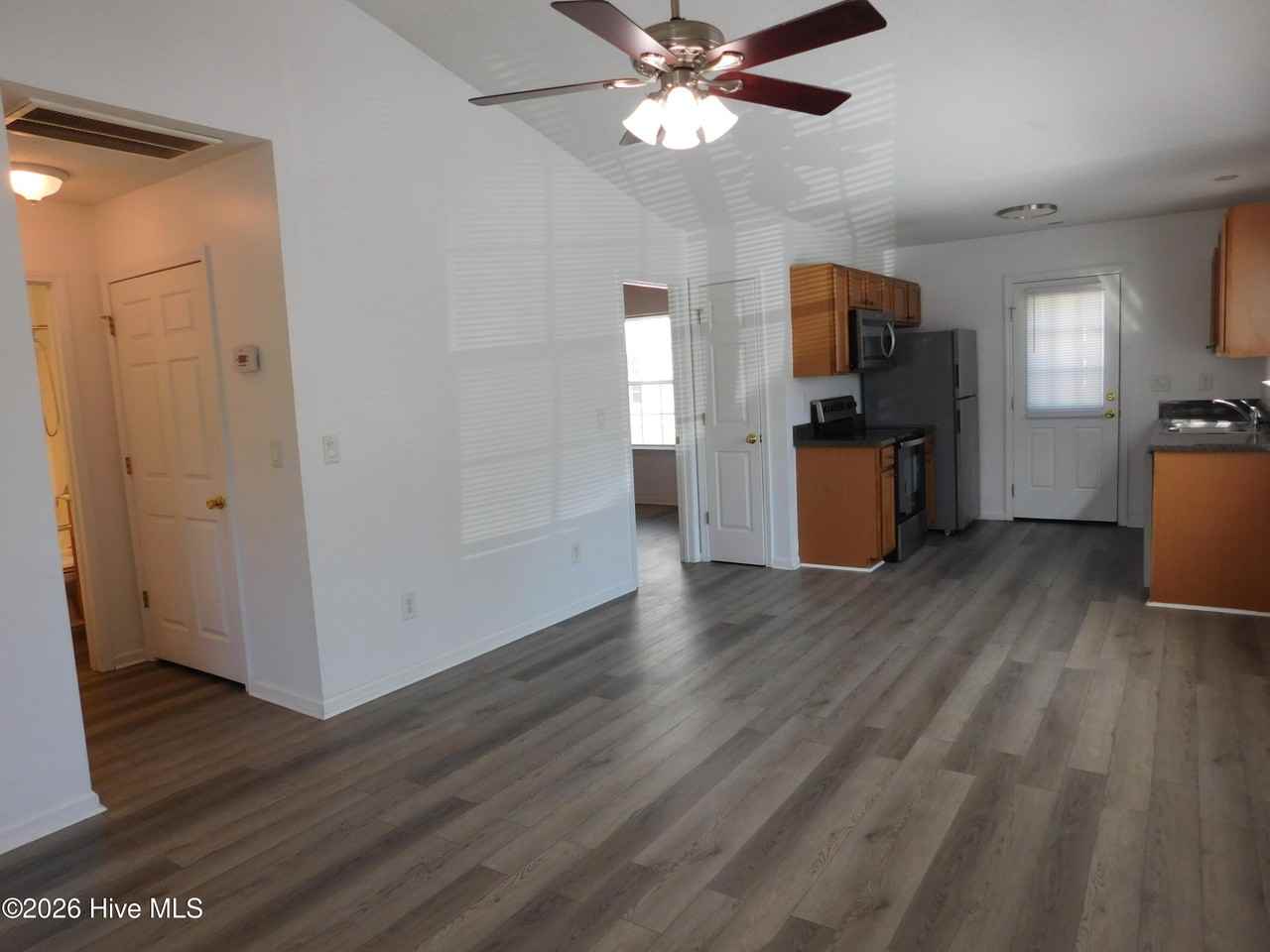 1338 Hunters Rd #A - Photo 4 of 18