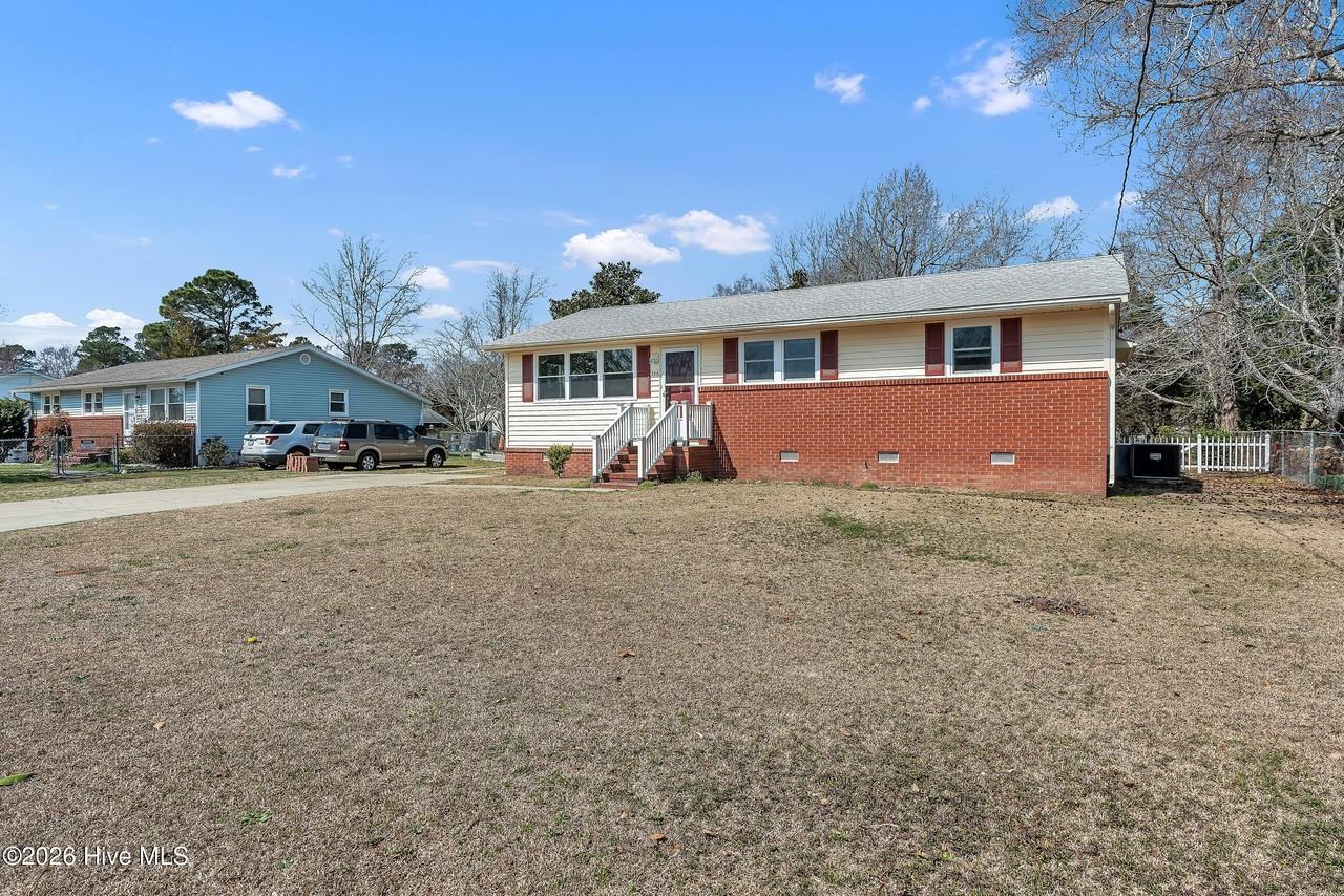 306 S Glancy St - Photo 5 of 41